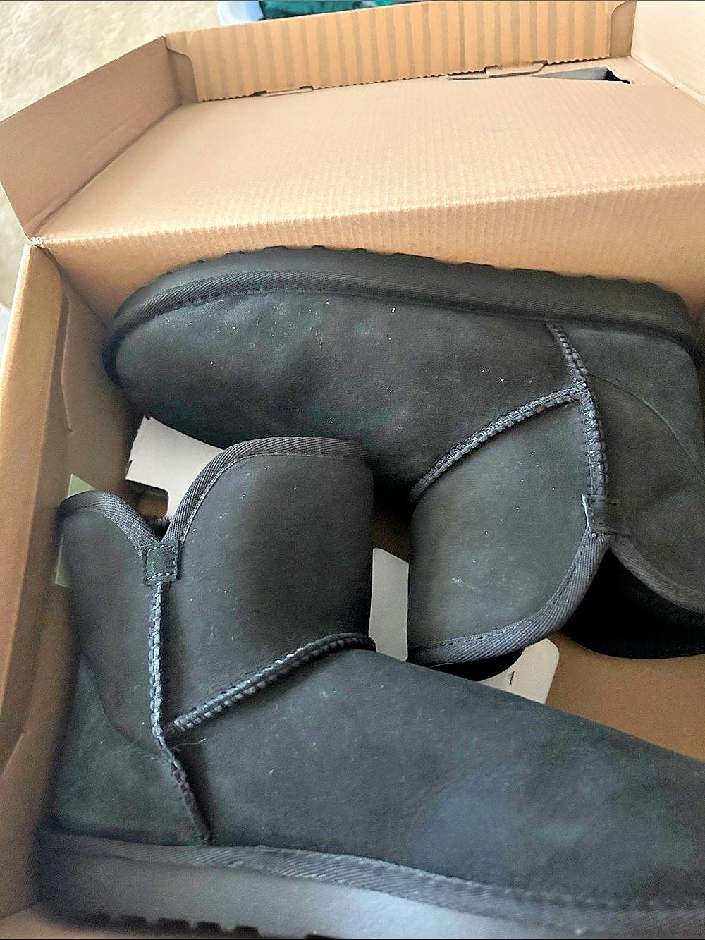 Kirkland Shearling Scalloped Edge Boot Shearling Boots in Black US 9 Like New